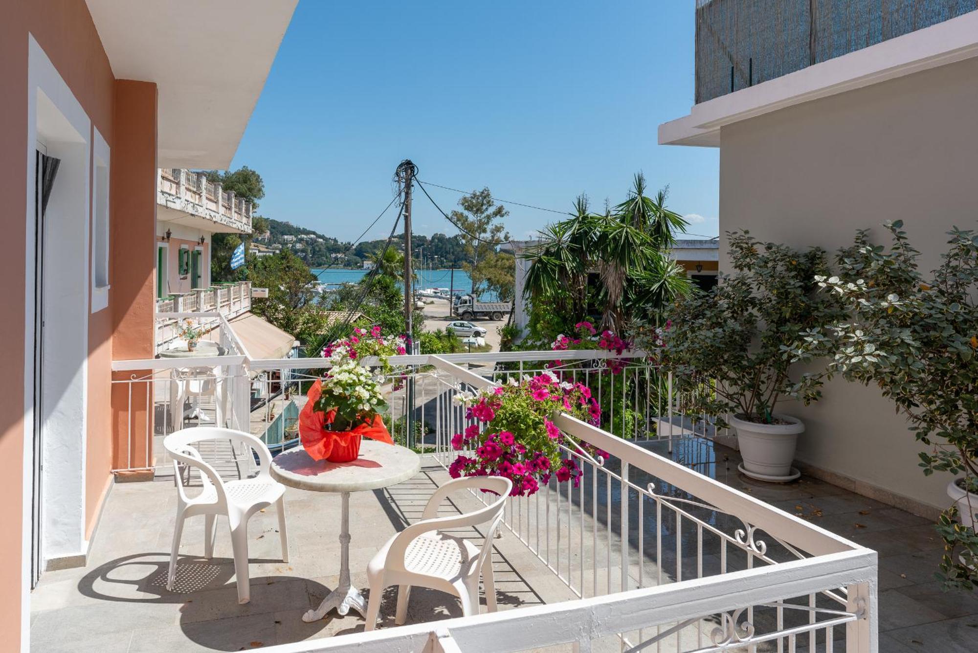 Sirena Beach Guviá Kültér fotó